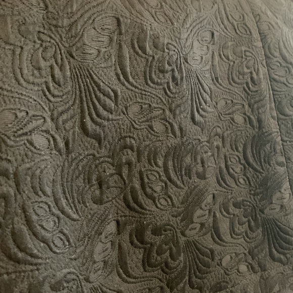 NEW classic black skirt - Picture 3 of 3